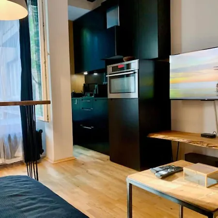 - Smart And Cozy In Center Apartman *